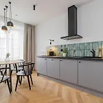 Lalka By Shortstaypoland *